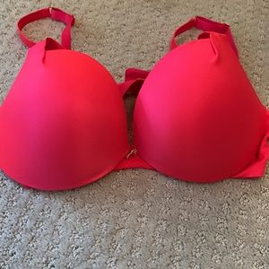 Victoria Secret push-up Plunge bra 34D also fits 36C